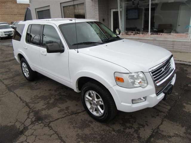 2010 Ford Explorer 4x4 XLT 4dr SUV